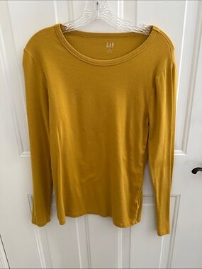 GAP Women's Mustard Yellow Long-Sleeve Crewneck Shirt